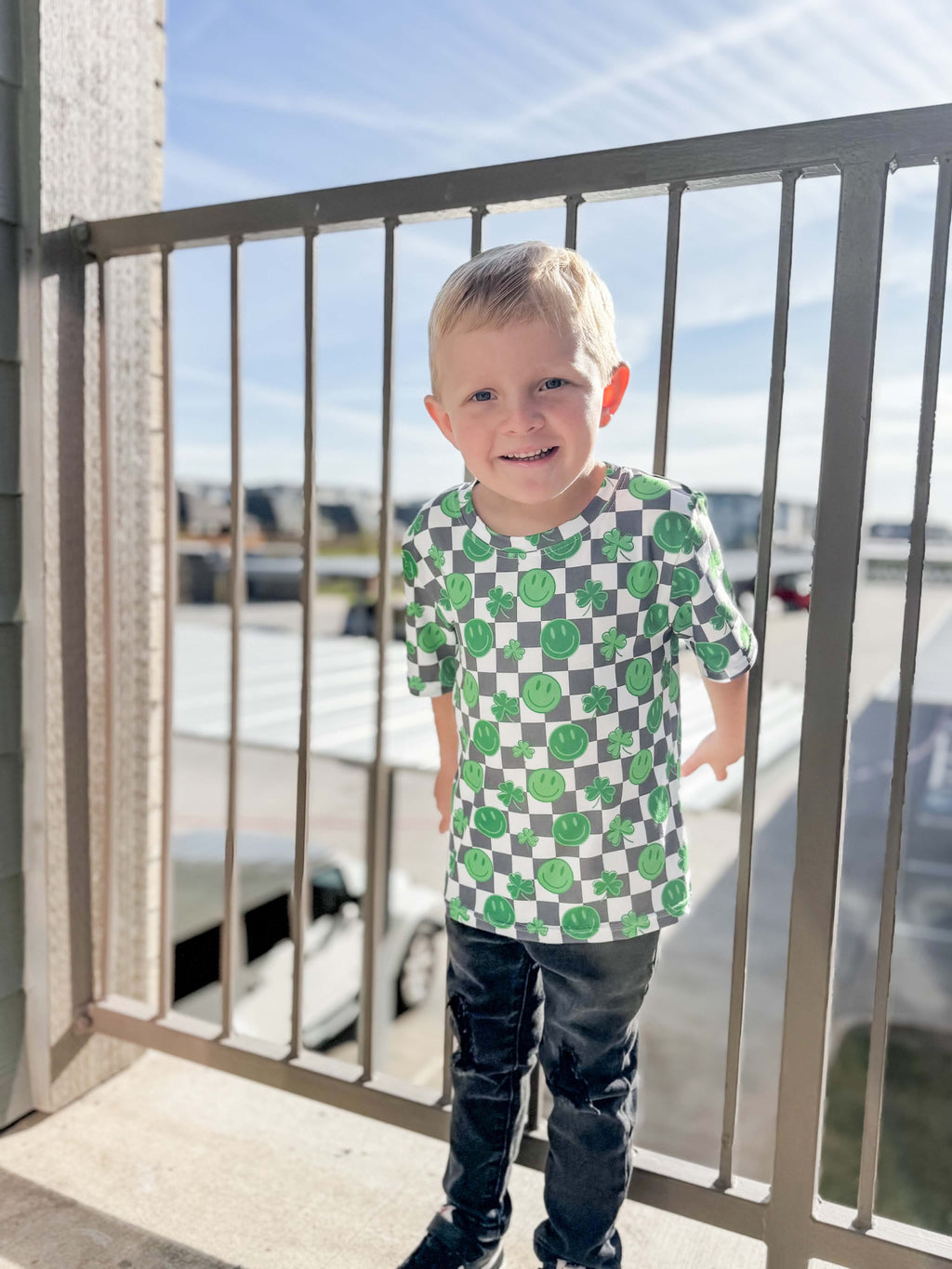 Checkered shamrock Short Sleeve T shirt